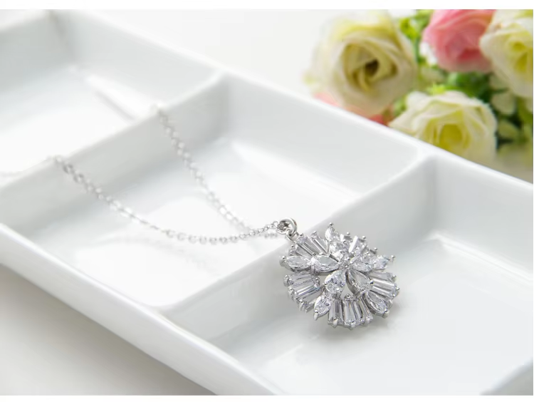 WP556- Women Necklace Pendant