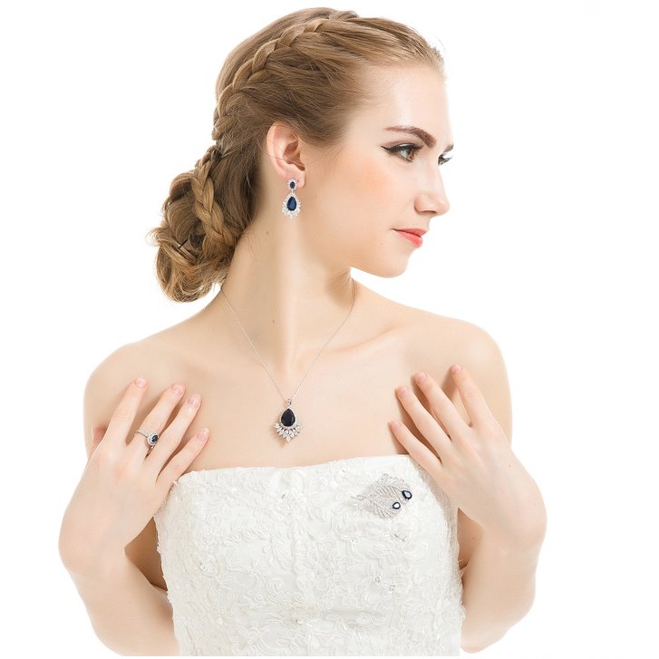 WP623 - Green Women Necklace Pendant
