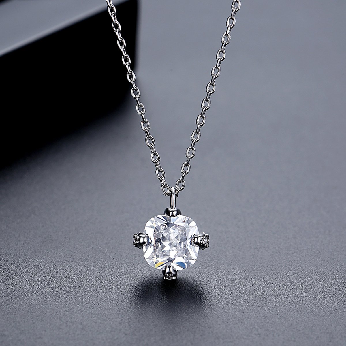 WP629 - Women Necklace Pendant