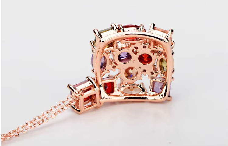 WP76- Women Necklace Pendant