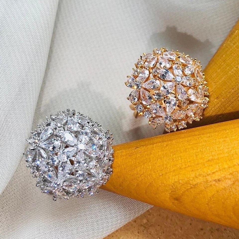 WR106 Golden Luxury Ring for Women — image 4
