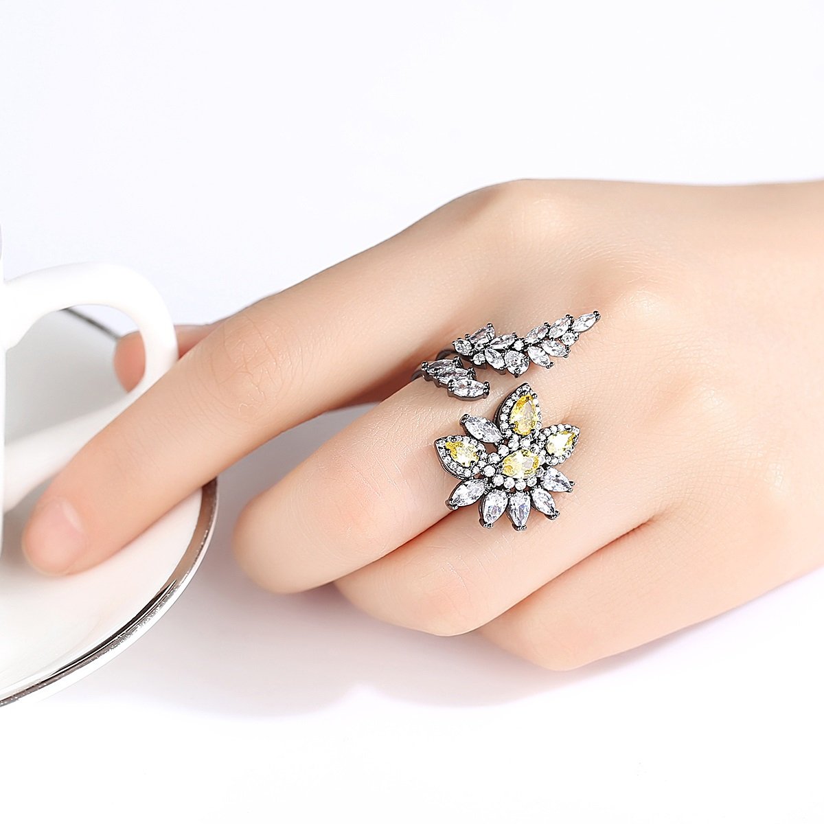 WR340 - White Adjustable Ring — image 3