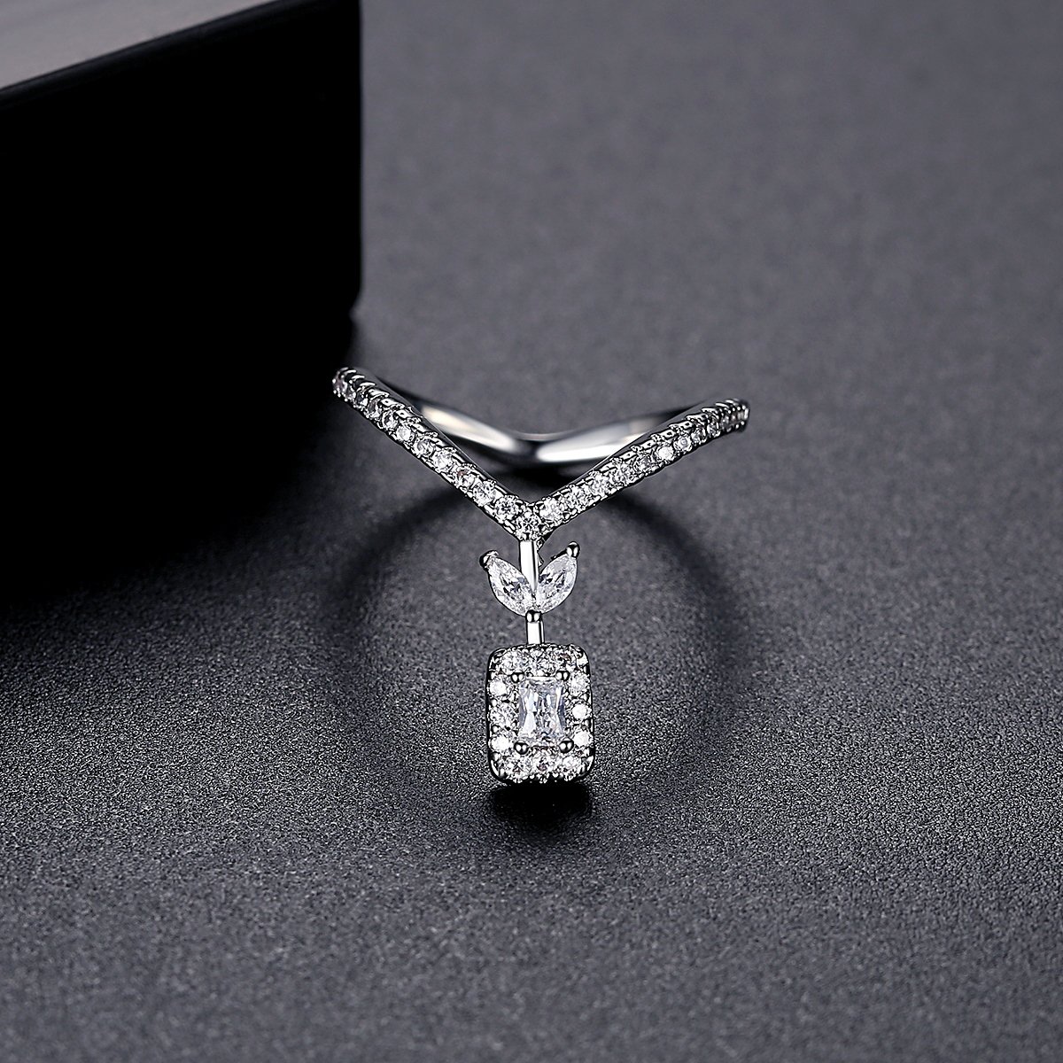 WR372 Silver Luxury Ring for Women