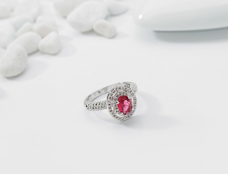 WR395 Red Luxury Ring for Women