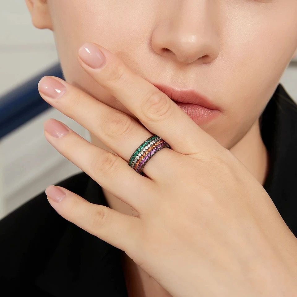 WR400 Luxury Ring Classic Band for Women