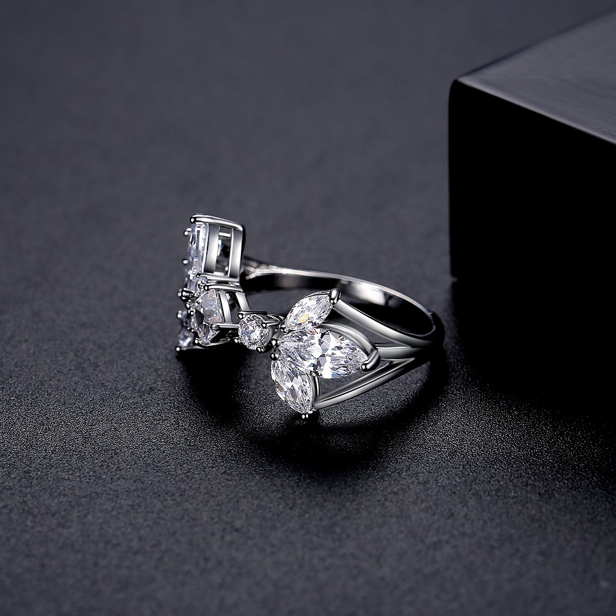 WR414 White Luxury Ring for Women — image 3