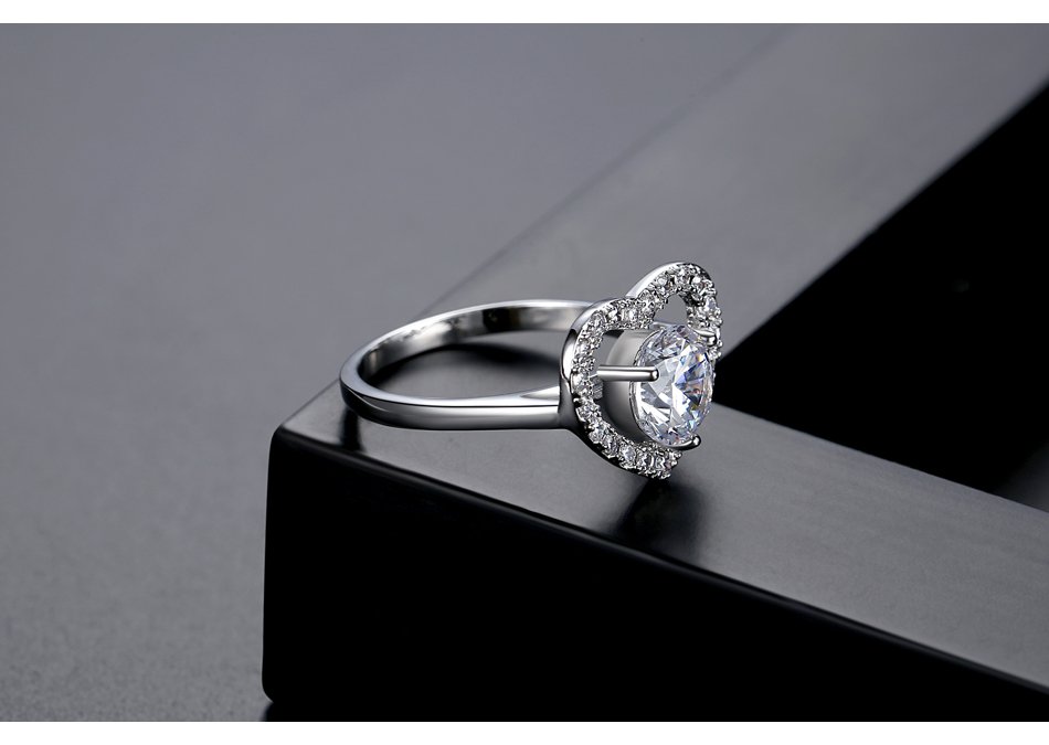 WR442 White Luxury Ring for Women