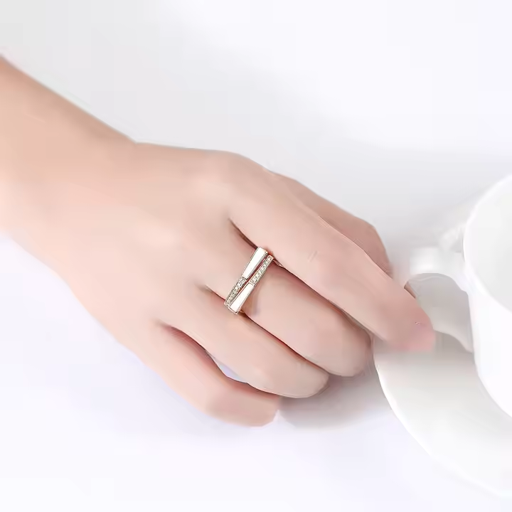WR465 Golden Luxury Ring for Women — image 3