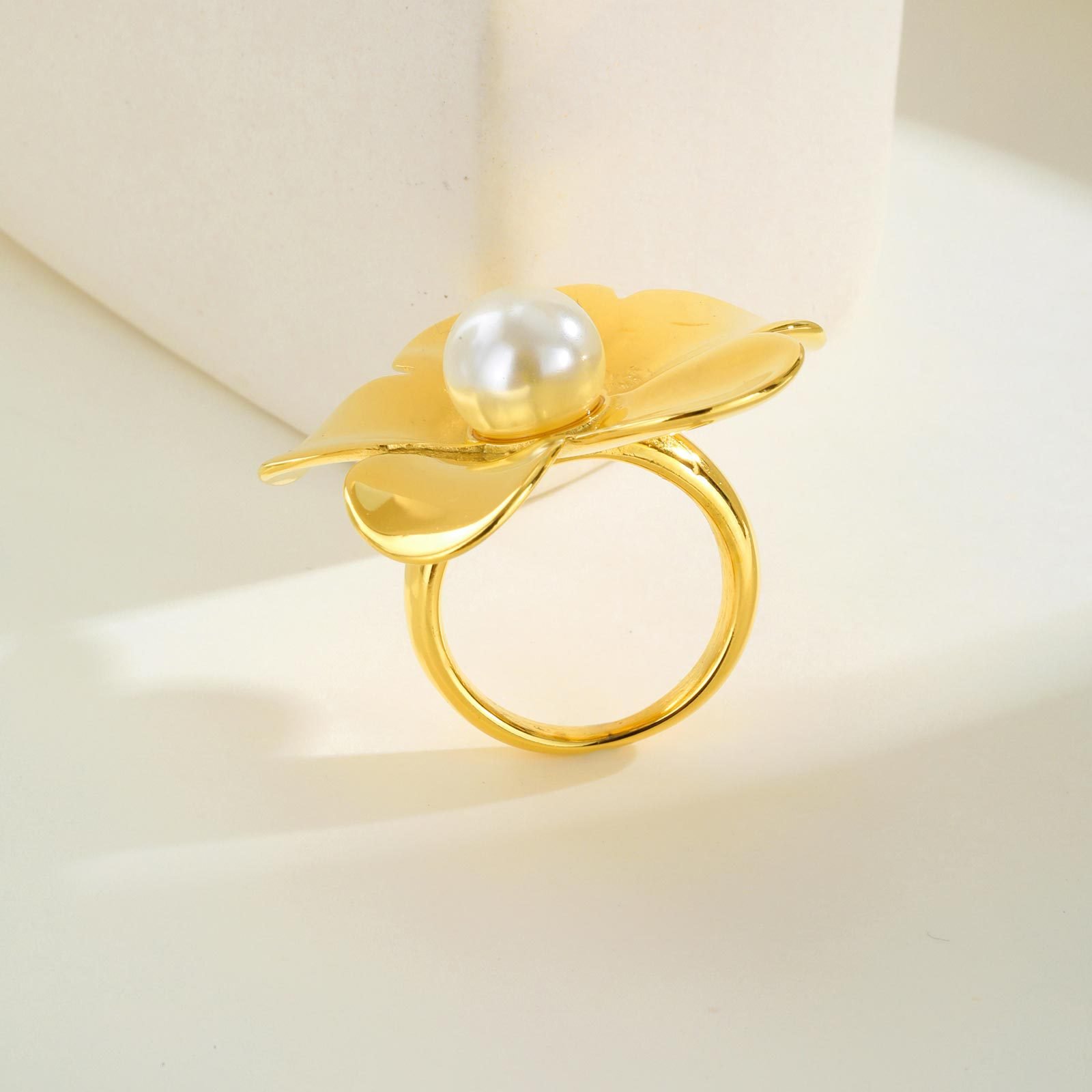 WR470 Golden Luxury Ring for Women — image 6