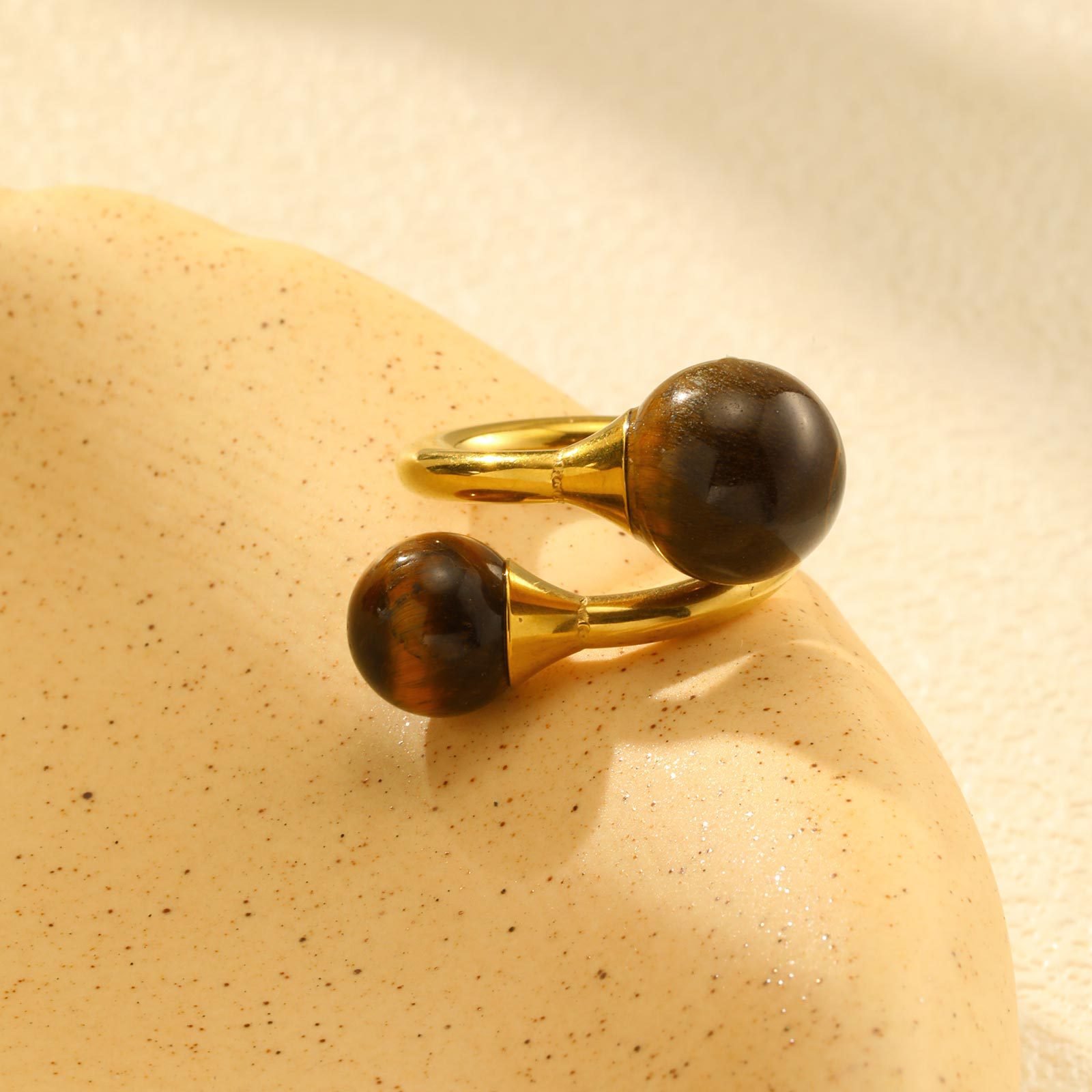 WR472 Golden Luxury Ring for Women — image 4