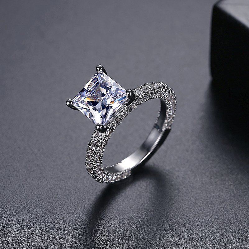WR498 Silver Luxury Ring for Women