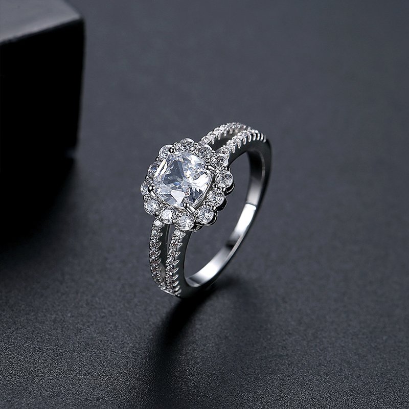 WR507 Silver Luxury Ring for Women
