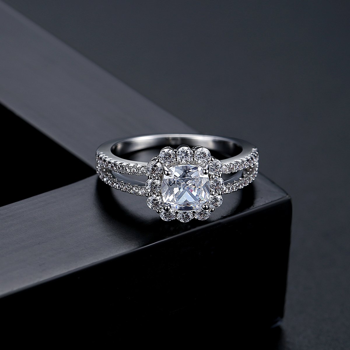 WR507 Silver Luxury Ring for Women — image 3