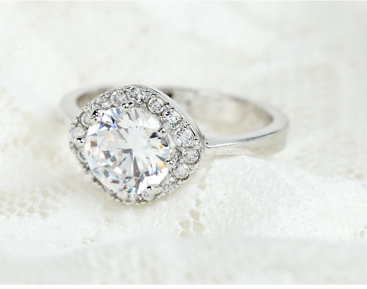 WR79 Red Luxury Ring for Women