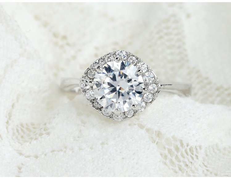WR79 White Luxury Ring for Women