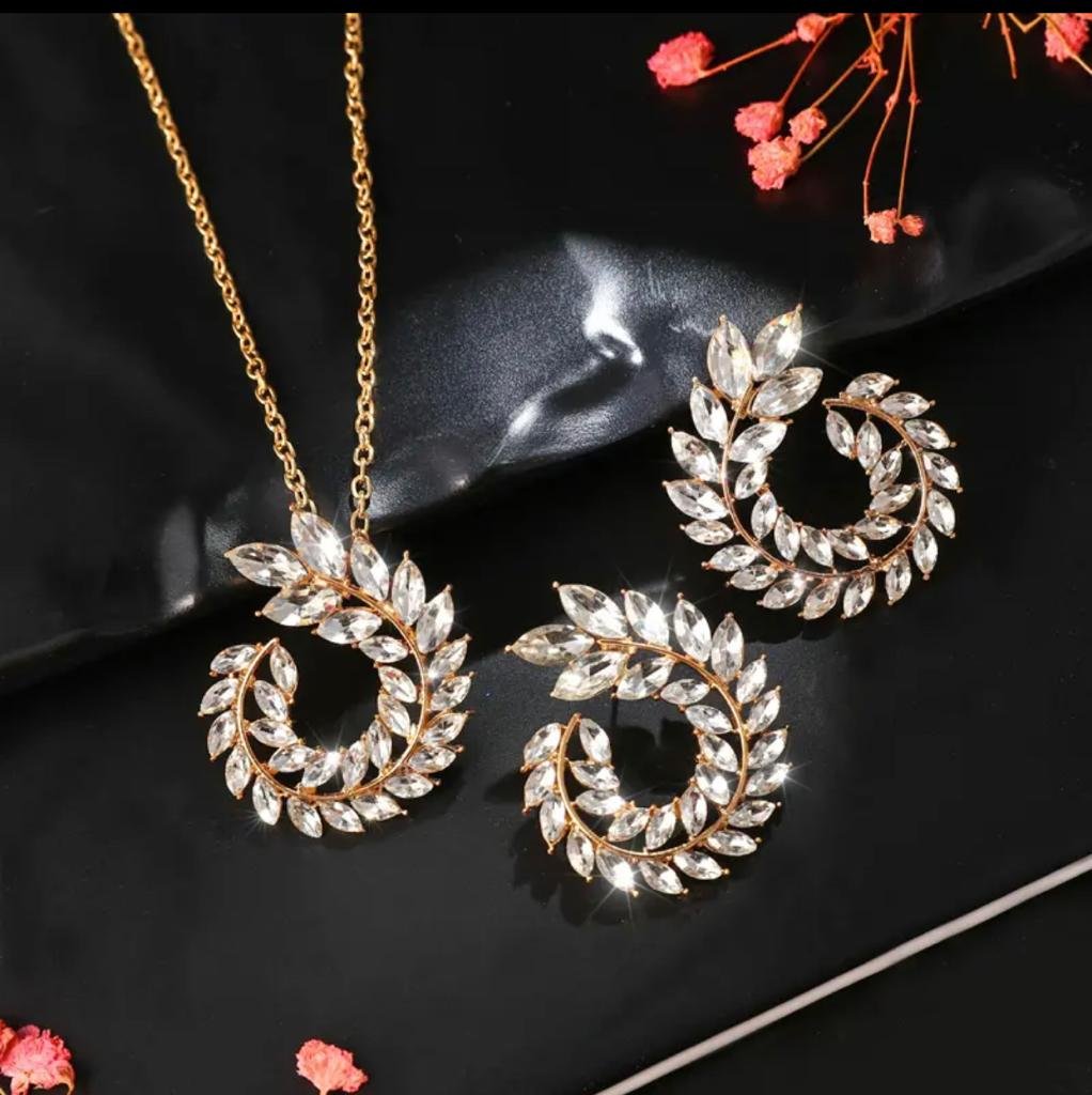 WS169 - Golden Pendant and Earring Set for Women / Female — image 3