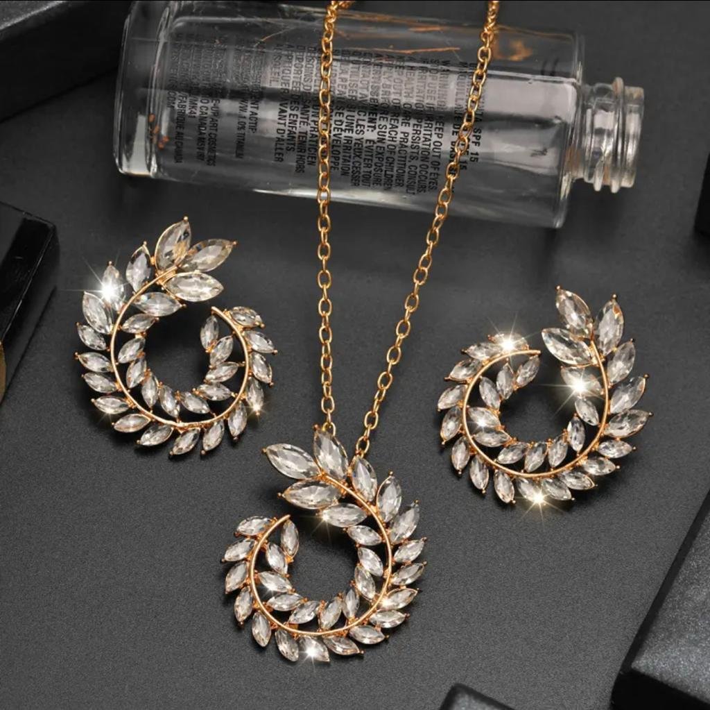 WS169 - Golden Pendant and Earring Set for Women / Female — image 4