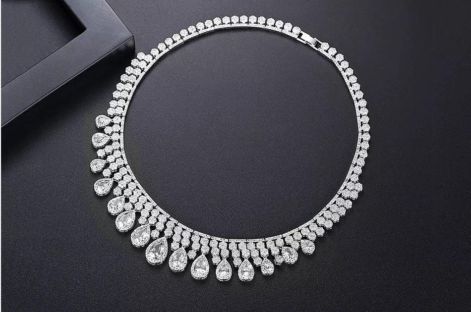 WS198 White Women Set Luxury
