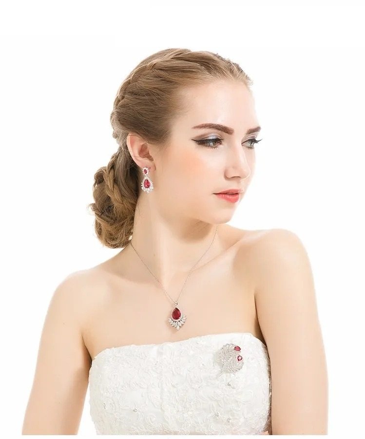 WS209 White Women Set