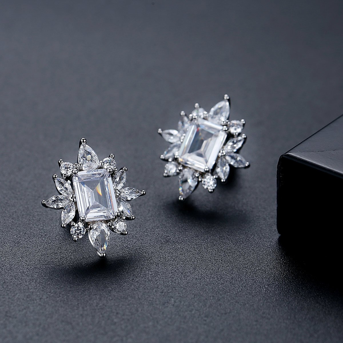 WS240- Pendant and Earring Set for women — image 12