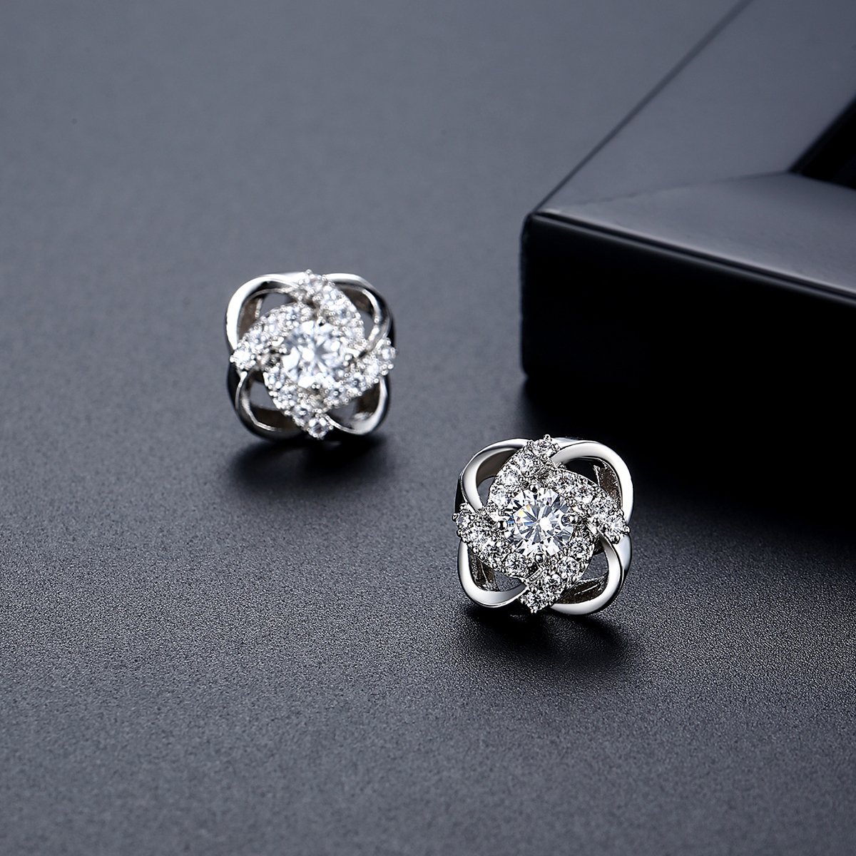 WS292- Silver Pendant and Earring Set for women — image 10